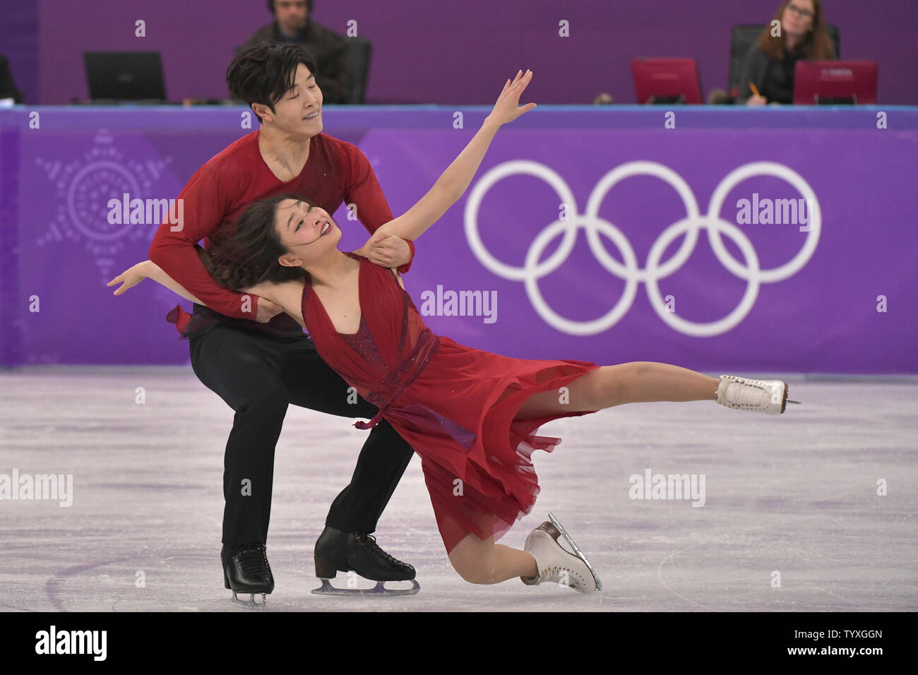 Maia Shibutani et Alex Shibutani des USA en compétition en Danse Danse libre au cours de la finale des Jeux Olympiques d'hiver de 2018 à Pyeongchang, à l'Ice Arena à Gangneung Gangneung, Corée du Sud, le 20 février 2018. La paire a remporté la médaille de bronze dans l'événement. Photo de Richard Ellis/UPI Banque D'Images