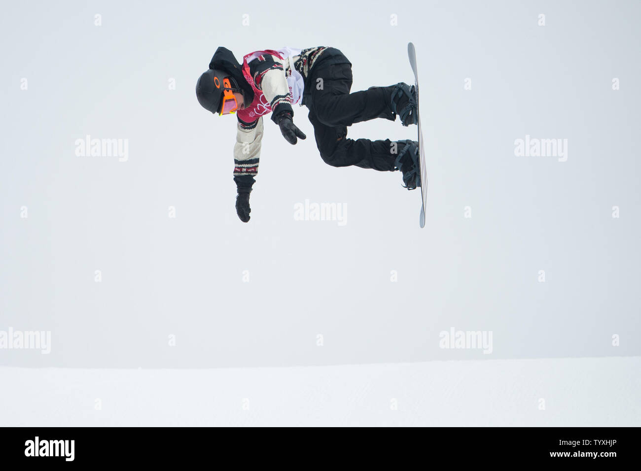 Sébastien Toutant du Canada participe à la Men's Big Air Snowboard dans la finale aux Jeux Olympiques de 2018 à l'Alpensia Pyeongchang Saut à Ski Center à Pyeongchang, Corée du Sud le 24 février 2018. Toutant a remporté l'or dans l'événement. Photo de Matthew Healey/UPI Banque D'Images