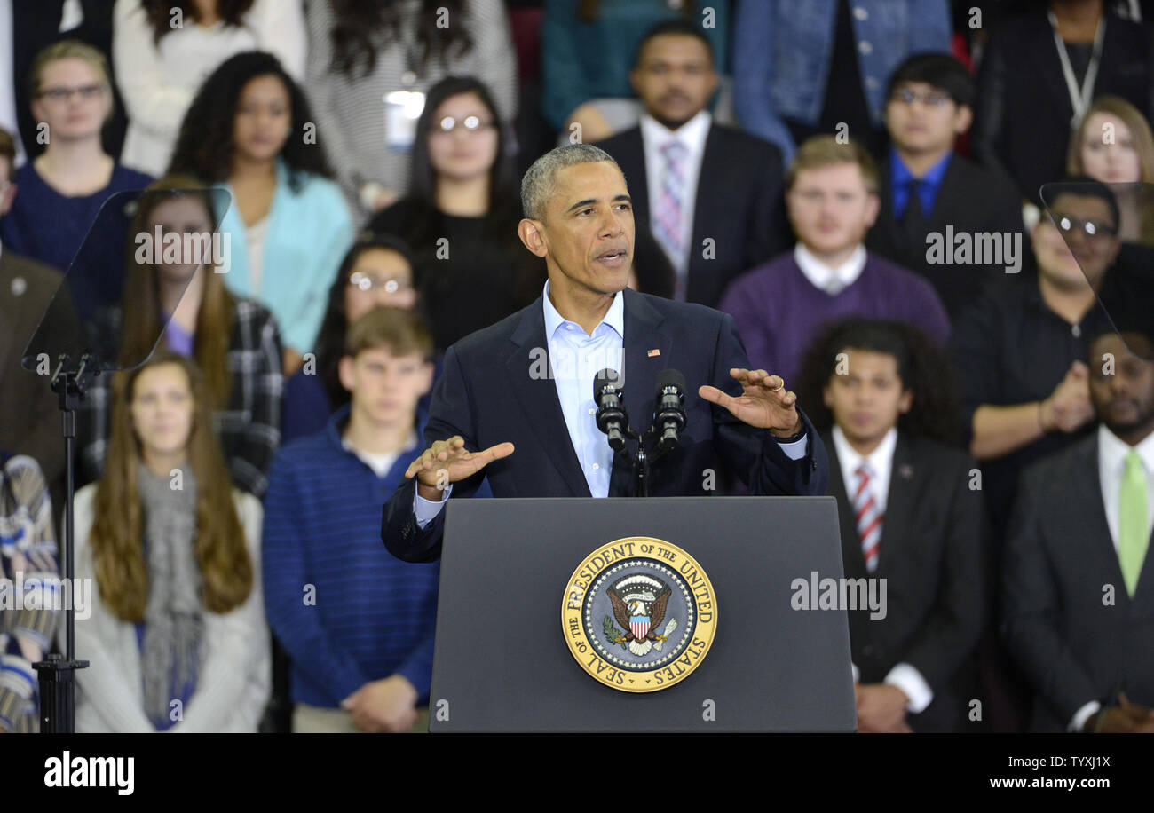 Le président américain Barack Obama fait remarques à un public à l'Université du Nebraska Omaha sur les défis et opportunités dans les années à venir, comme il prend son message sur l'état de l'Union sur la route, le 13 janvier 2016, à Omaha, Nebraska. Obama continue à Baton Rouge, Louisiane plus tard dans la journée. Photo de Mike Theiler/UPI Banque D'Images