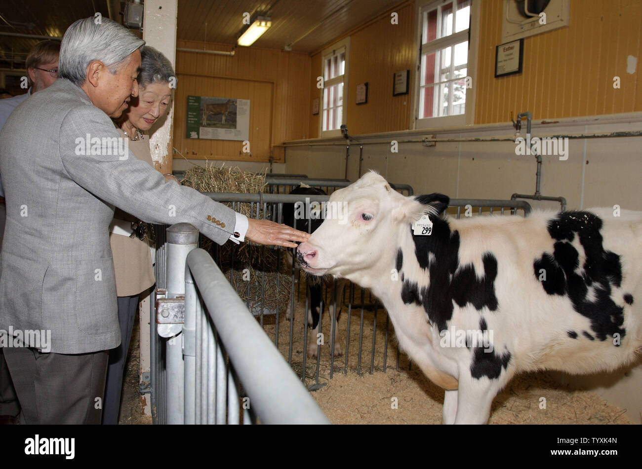 L Empereur Akihito Et L Imperatrice Michiko Du Japon Repondre Kali A 3 Mois A L