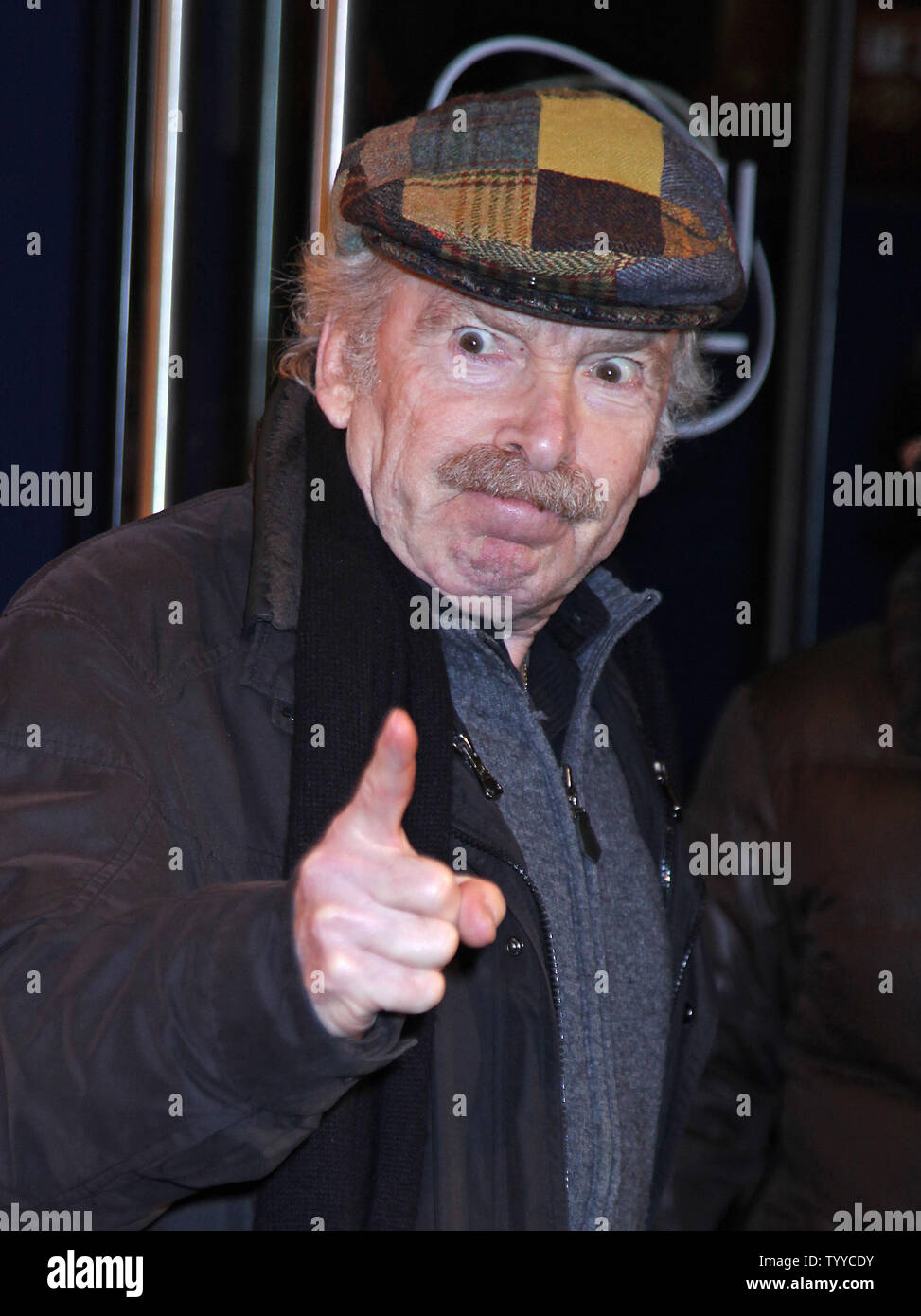 Popeck Arrive Pour La Premiere Du Film Le Chat Botte Le Chat Potte A Paris Le Novembre 11 Upi David Silpa Photo Stock Alamy Popeck Arrive Pour La Premiere Du Film Le Chat Botte Le Chat Potte A Paris Le Novembre 11 Upi David Silpa Photo Stock Alamy