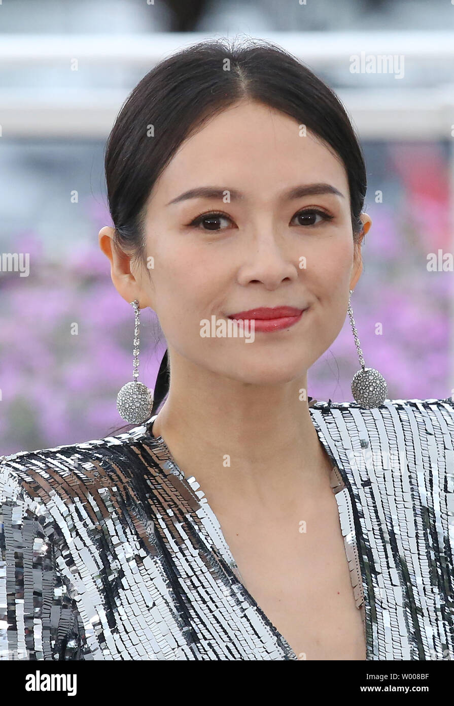 Zhang Ziyi arrive à un photocall pour le film 'Rendez vous avec Zhang Ziyi' au cours de la 20e Congrès International du Film de Cannes à Cannes, France, le 21 mai 2019. Photo de David Silpa/UPI Banque D'Images