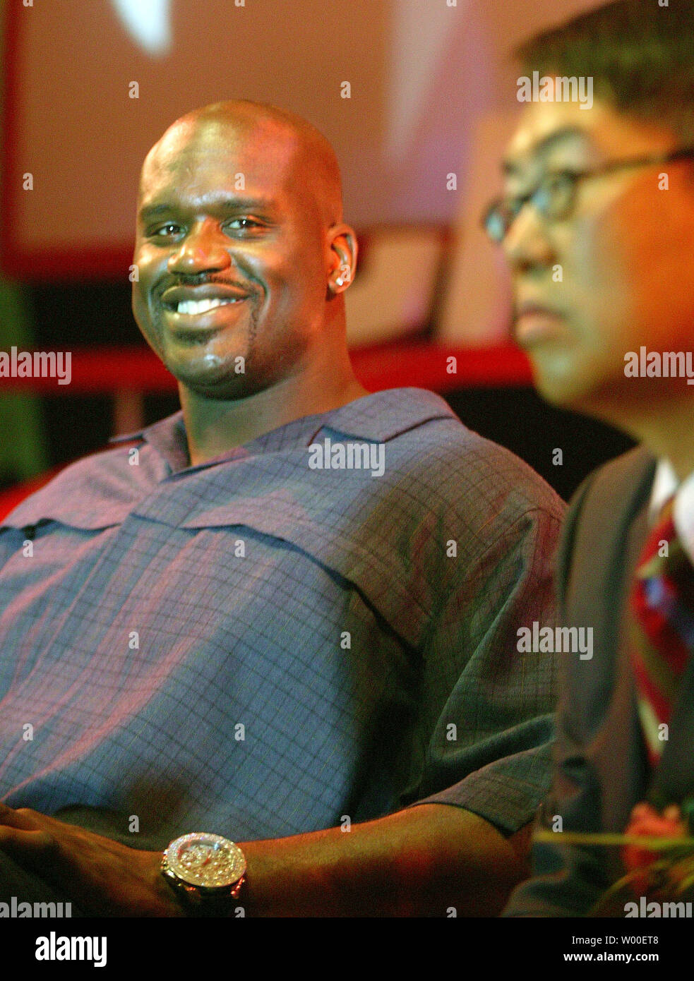 La superstar de la NBA Shaquille O'Neil à la conférence de presse annonçant son souscrivant à l'un des meilleurs fabricants de vêtements de la Chine Li Ning avec les mots 'Tout est Possible' à Pékin, lundi 14 août 2006. (UPI Photo/Stephen Shaver) Banque D'Images