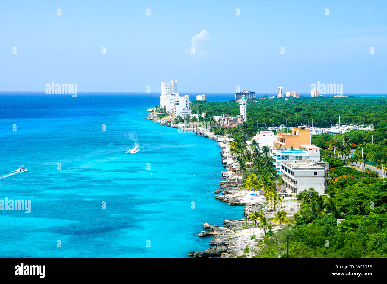 Vue sur la plage de Arial Cozumel au Mexique. Banque D'Images