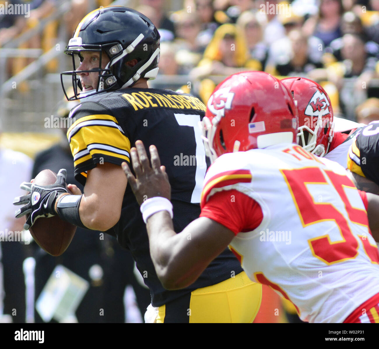 Pittsburgh Steelers quarterback Ben Roethlisberger (7) brouille jusqu'au milieu et lance à l'écart pendant le premier trimestre contre les Kansas City Chiefs au Heinz Field de Pittsburgh, le 16 septembre 2018. Photo par Archie Carpenter/UPI Banque D'Images