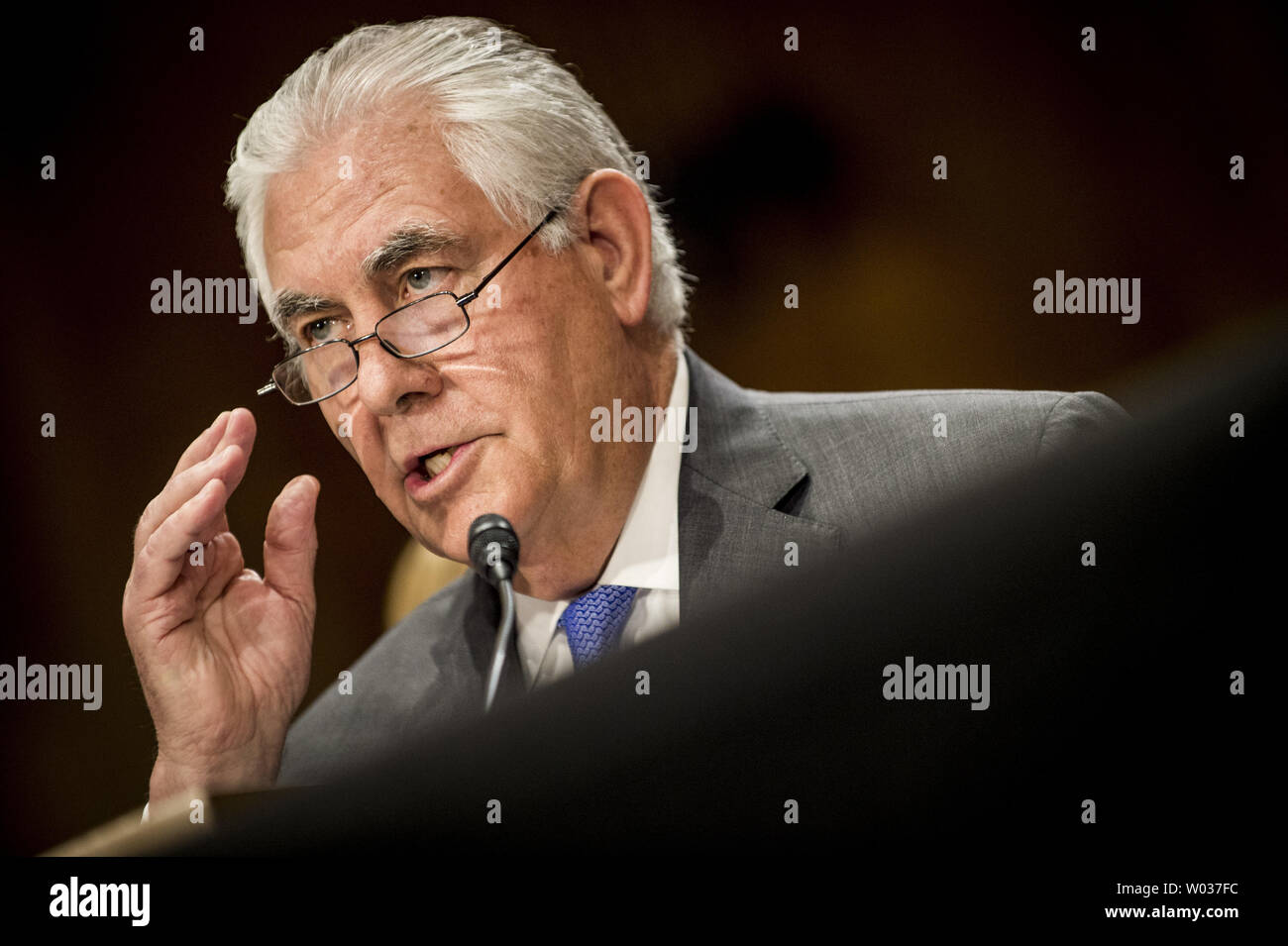 Secrétaire d'État Rex Tillerson témoigne devant la commission des affaires étrangères du Sénat sur l'état de l'exercice 2018 du Ministère les demandes budgétaires sur la colline du Capitole à Washington, D.C. le 13 juin 2017. Tillerson Secrétaire fait une déclaration à propos de la libération d'Otto Warmbier, un étudiant qui était à 15 ans de prison en Corée du Nord et de travaux forcés pour des actes présumés à l'encontre de l'État coréen. Photo par Pete Marovich/UPI Banque D'Images