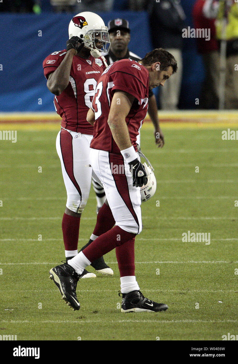 Arizona Cardinals quarterback Kurt Warner quitte le terrain après que son équipe a perdu 23-27 à la Pittsburgh Steelers au Super Bowl XLIII chez Raymond James Stadium de Tampa, Floride, le 1 février 2009. (UPI Photo/Mark Wallheiser) Banque D'Images