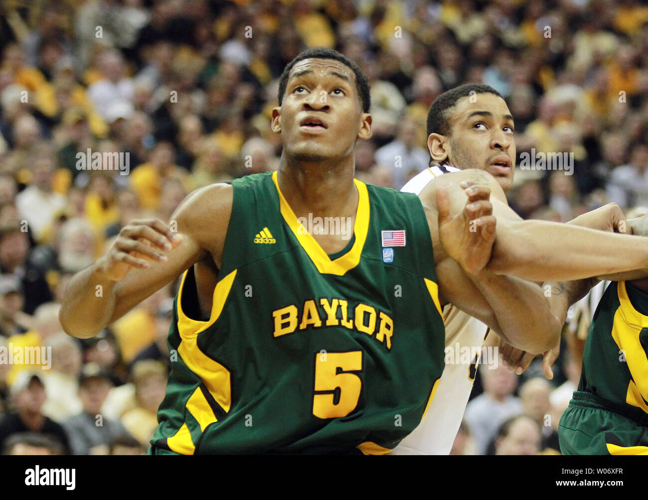 La Big 12 Conference a signalé que Perry Jones III a été déclaré non admissible pour le match contre les équipes de l'Oklahoma Sooners pendant le Big 12 Conference Tournament à Kansas City le 9 mars 2011. Perry, indiqué dans le fichier photo contre New York le 23 février 2011 à Columbia, Missouri, il a été signalé pour ''pré-inscription l'amateurisme violation/traitement préférentiel" comme indiqué par la Conférence Big 12. UPI/Bill Greenblatt/FICHIERS Banque D'Images