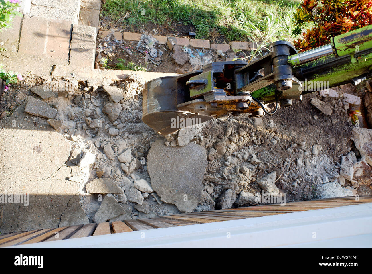 Au travail acharné de l'excavateur Banque D'Images