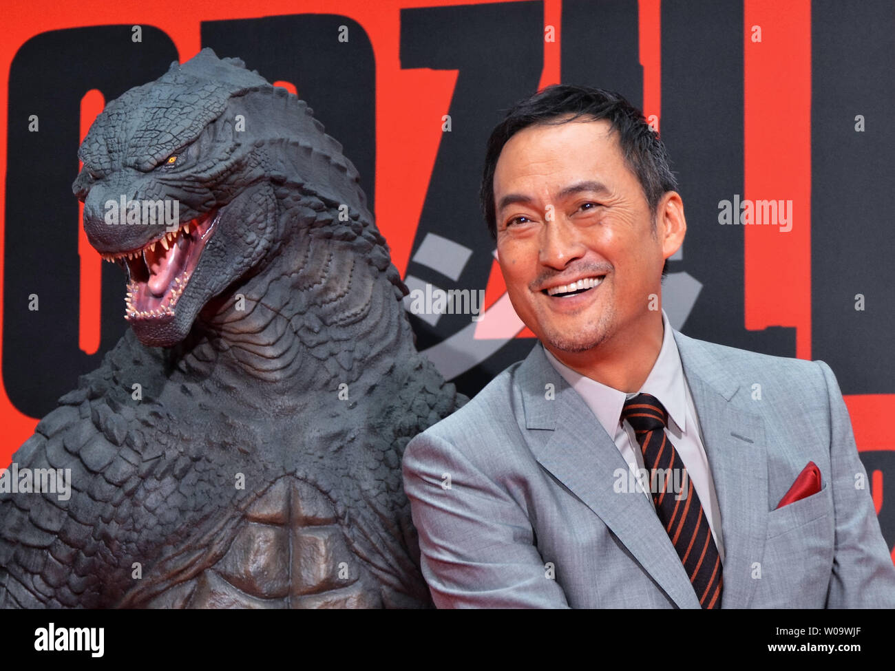 L'acteur japonais Ken Watanabe Japon participe à une première pour le film 'Godzilla' à Tokyo, Japon, le 10 juillet 2014. UPI/Keizo Mori Banque D'Images