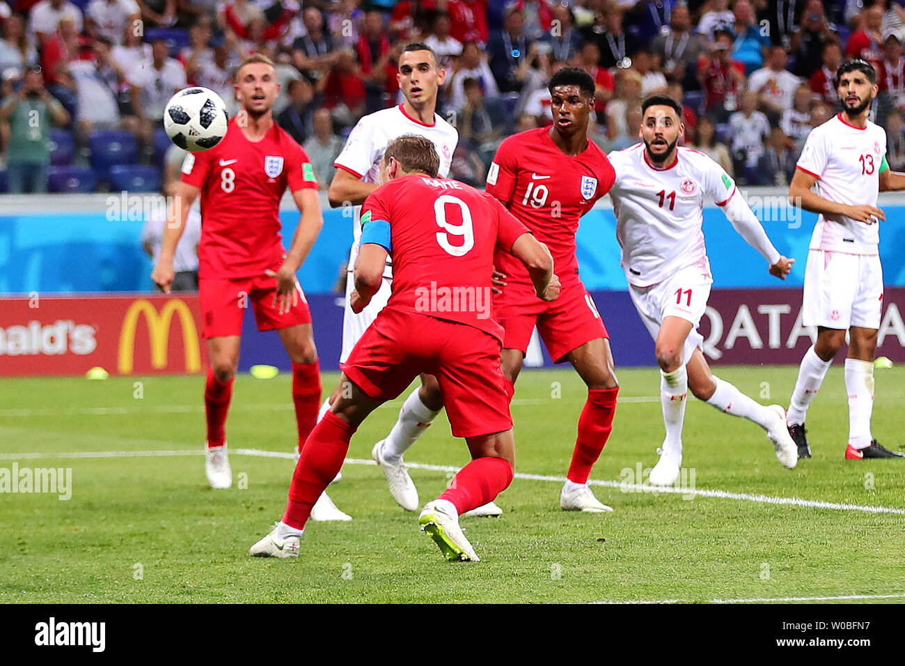 Harry Kane, de l'Angleterre marque son deuxième but de la partie au cours de la Coupe du Monde FIFA 2018 match du groupe G à l'Arena de Volgograd Volgograd, Russie le 18 juin 2018. Photo de Chris Brunskill/UPI Banque D'Images