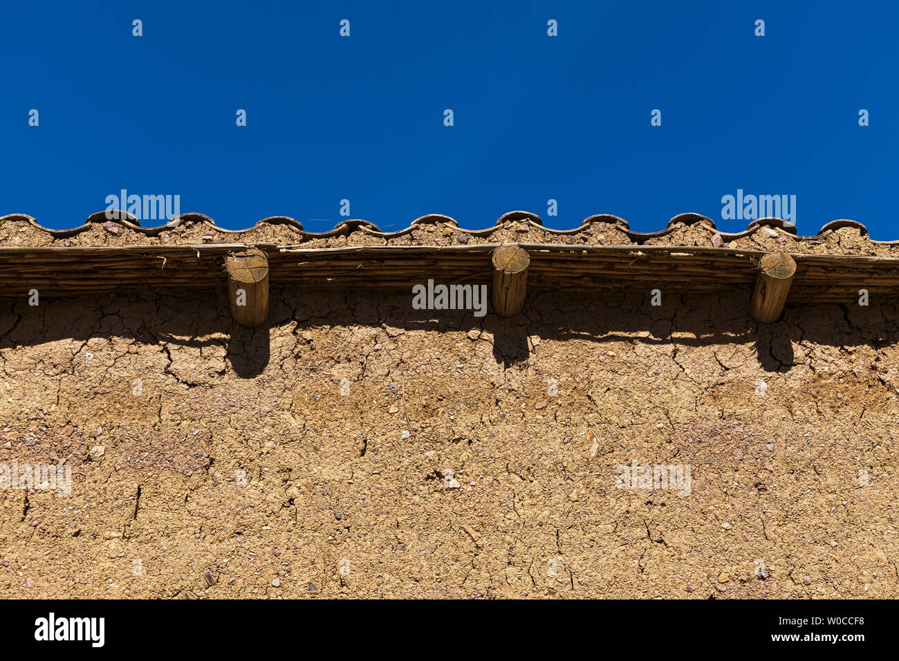 Détail de maison construite avec des blocs de boue d'adobe, la Vallée Sacrée, Pisac, Pérou, Amérique du Sud, Banque D'Images