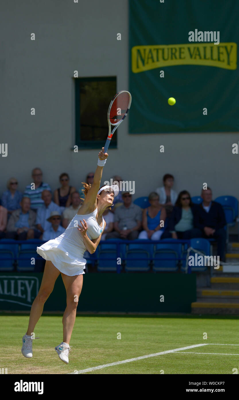 Alize Cornet (Fra) jouer à la Nature Valley International tennis dans le Devonshire Park, Eastbourne, Angleterre, Royaume-Uni. 27 Juin 2019 Banque D'Images