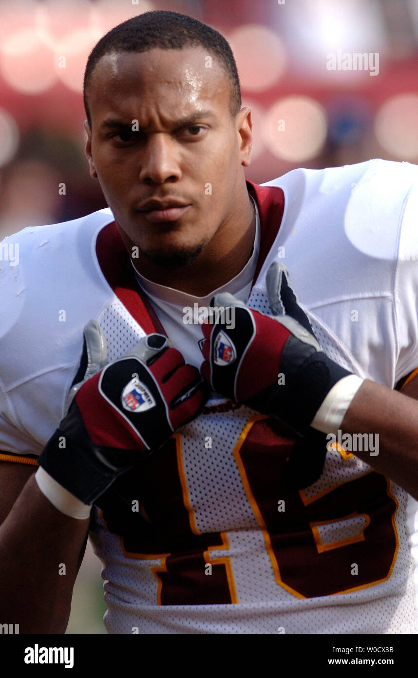 Redskins de Washington' Ladell Betts se réchauffe avant son match contre les Giants de New York, à FedEx Field à Landover, Maryland, le 24 décembre 2005. (UPI Photo/Kevin Dietsch) Banque D'Images