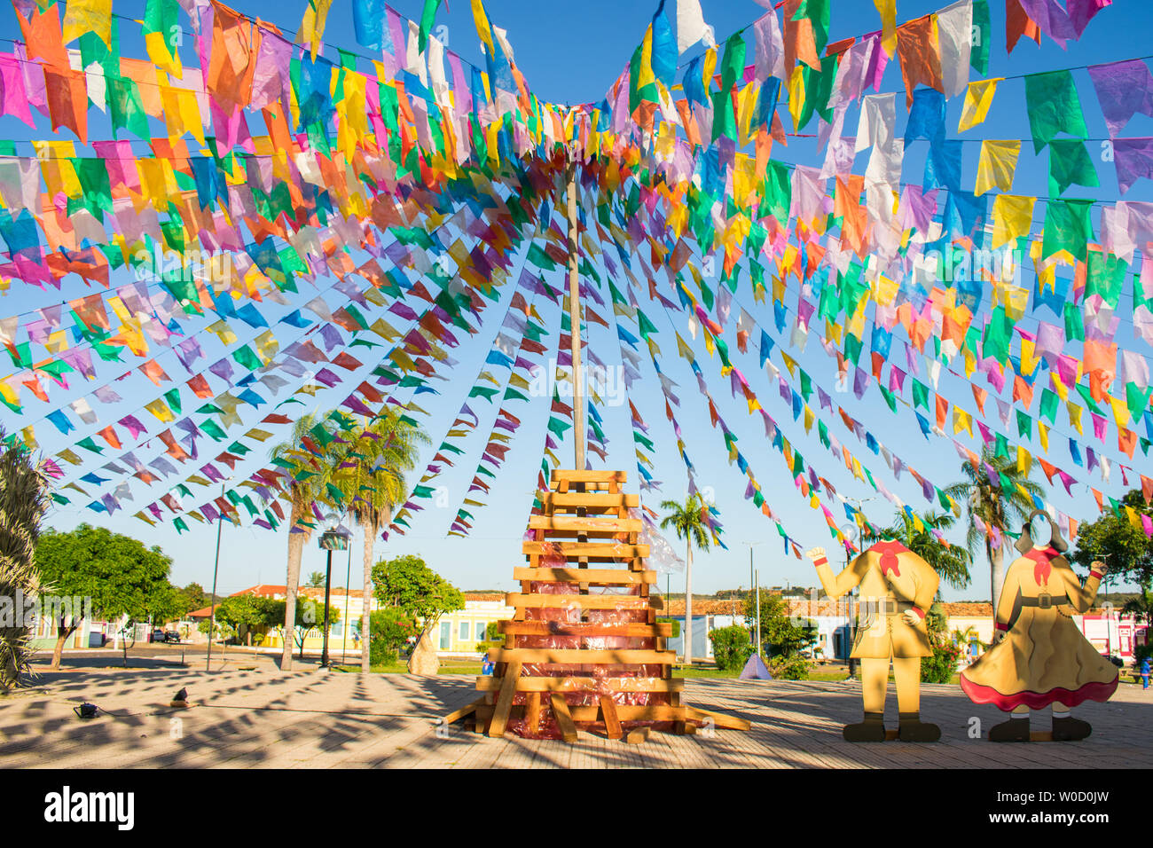 Oeiras, Brésil - Circa 2019 Juin : décorations pour les Festivals de juin (aka festas de Sao Joao) dans le centre historique d'Oeiras, Piaui Banque D'Images