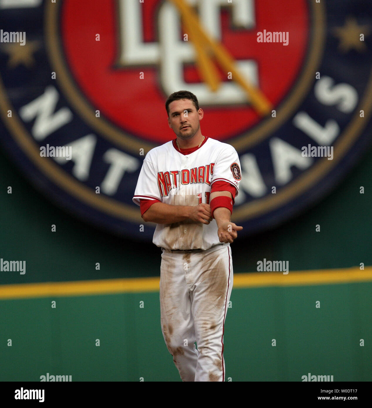Nationals de Washington de troisième but Ryan Zimmerman réagit après avoir été pris à la deuxième base dans la 6e manche à un match contre les Rockies du Colorado au Stade RFK Memorial à Washington le 21 juillet 2007. Les nationaux a gagné 3-0. (Photo d'UPI/David Brody) Banque D'Images