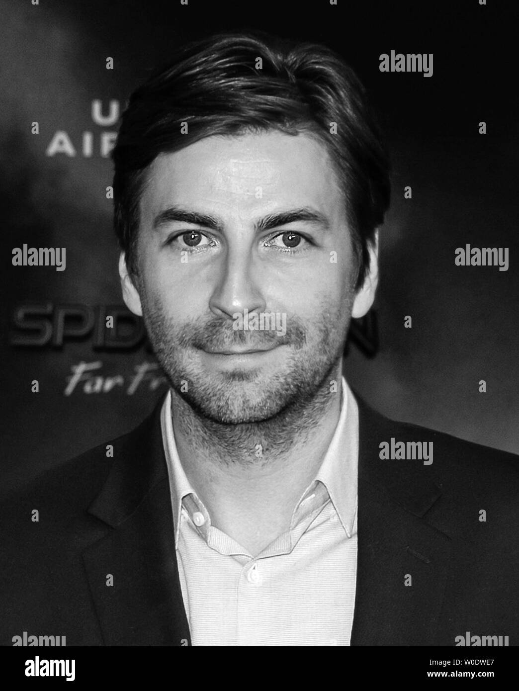 Los Angeles, CA - le 26 juin 2019 : Jon Watts assiste à la première de Sony Pictures Spider-man loin de la maison' tenue à Théâtre chinois de Grauman Banque D'Images