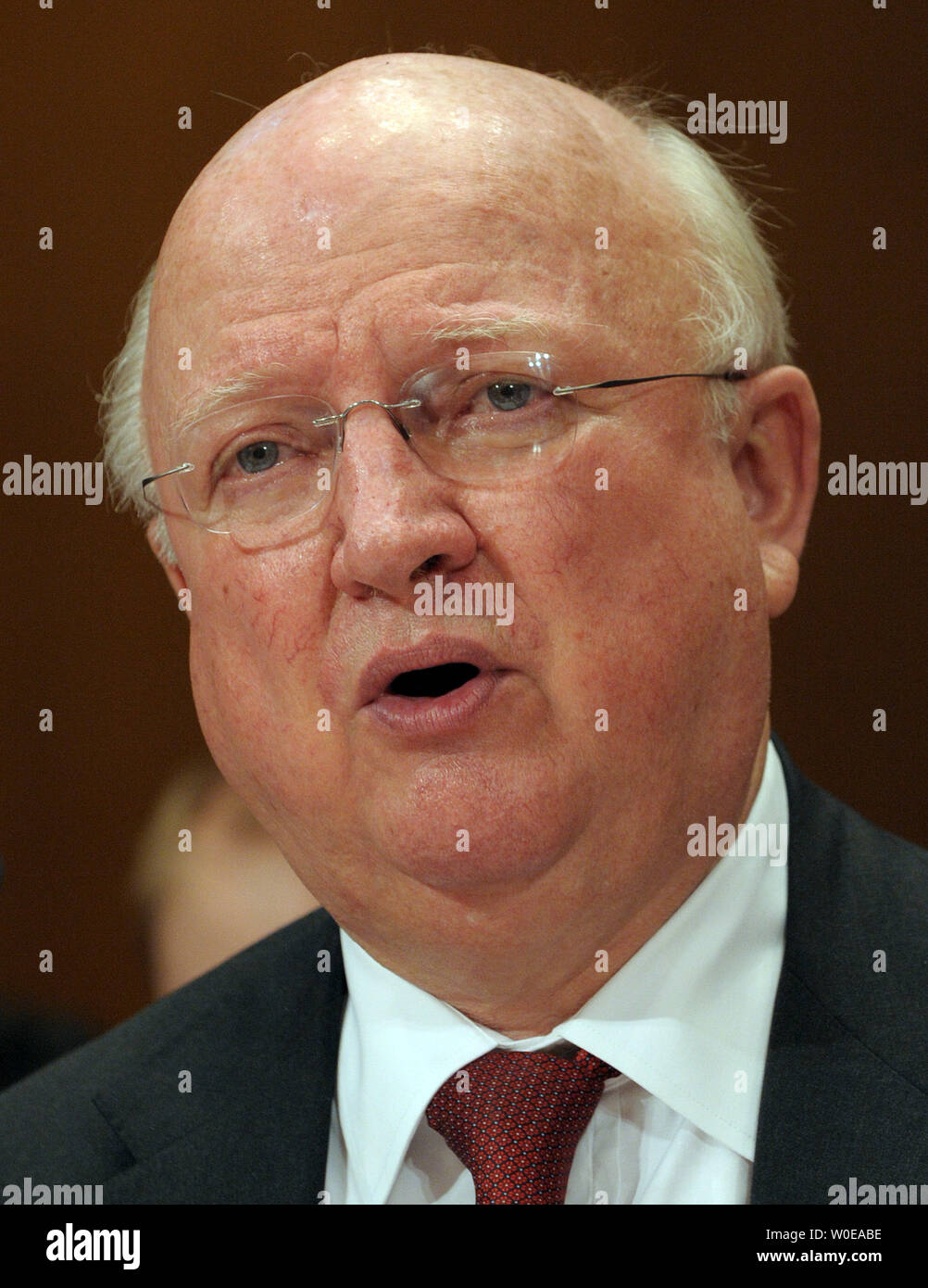 Le Secrétaire de l'Énergie Samuel W. Bodman témoigne devant le comité sénatorial de l'énergie et de l'eau Crédits Développement audience du sous-comité sur la restructuration du Ministère de l'énergie du programme FutureGen sur la colline du Capitole à Washington le 8 mai 2008. FutureGen est une initiative d'équiper plusieurs nouvelles centrales au charbon propre à un stade avancé de la technologie de captage et de stockage. (Photo d'UPI/Roger L. Wollenberg) Banque D'Images