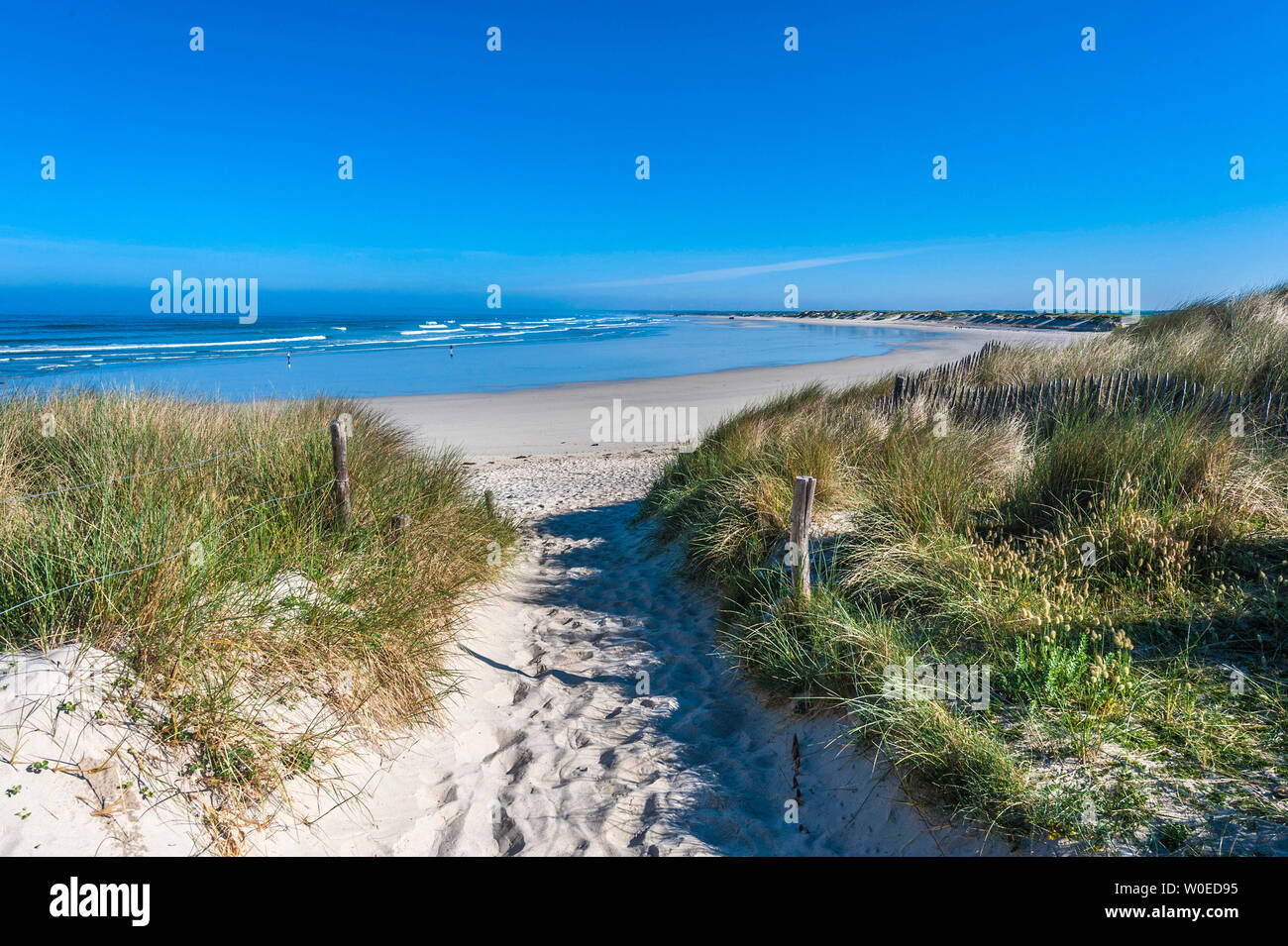 France, Bretagne, Baie d'Audierne, chemin de la plage Tronoën Photo