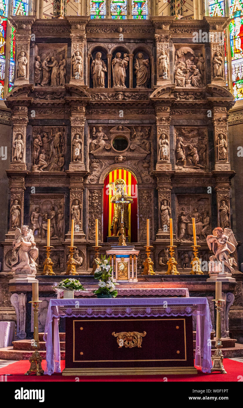 La France, l'Occitanie, Pyrénées Orientales, Perpignan, Cathédrale Saint-Jean, albâtre retable de l'autel (style Renaissance, 17e siècle) Banque D'Images La France, l'Occitanie, Pyrénées Orientales, Perpignan, Cathédrale Saint-Jean, albâtre retable de l'autel (style Renaissance, 17e siècle) Banque D'Images