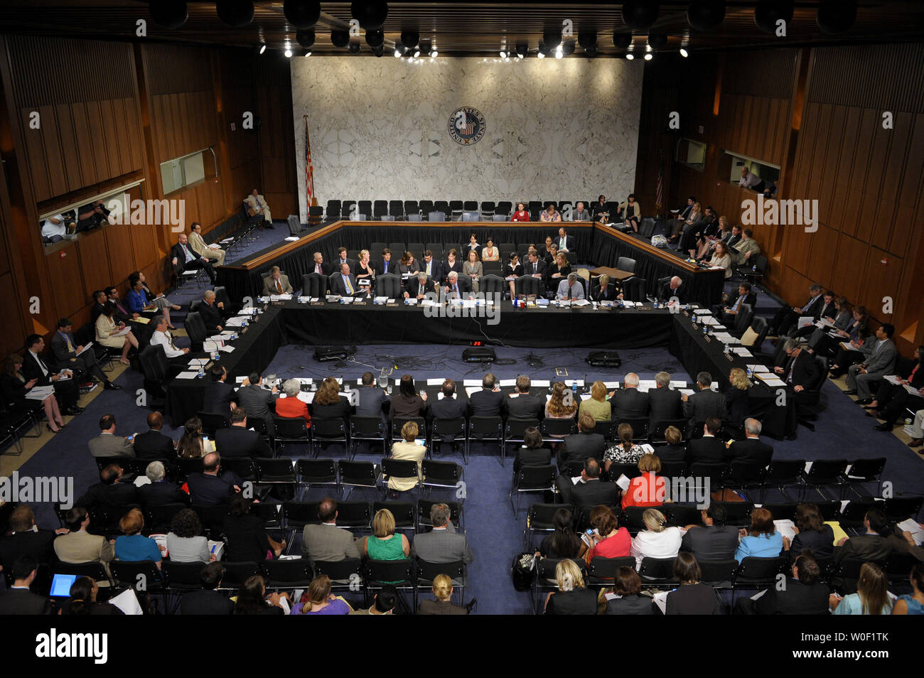 Le Sénat La santé, l'éducation, du travail et du régime de retraite est titulaire d'une réforme de la santé table ronde à Washington le 11 juin 2009. Les membres du domaine médical, les sociétés d'assurance et des motifs de l'Union européenne a rendu témoignage sur les soins de santé. (UPI Photo/Kevin Dietsch) Banque D'Images