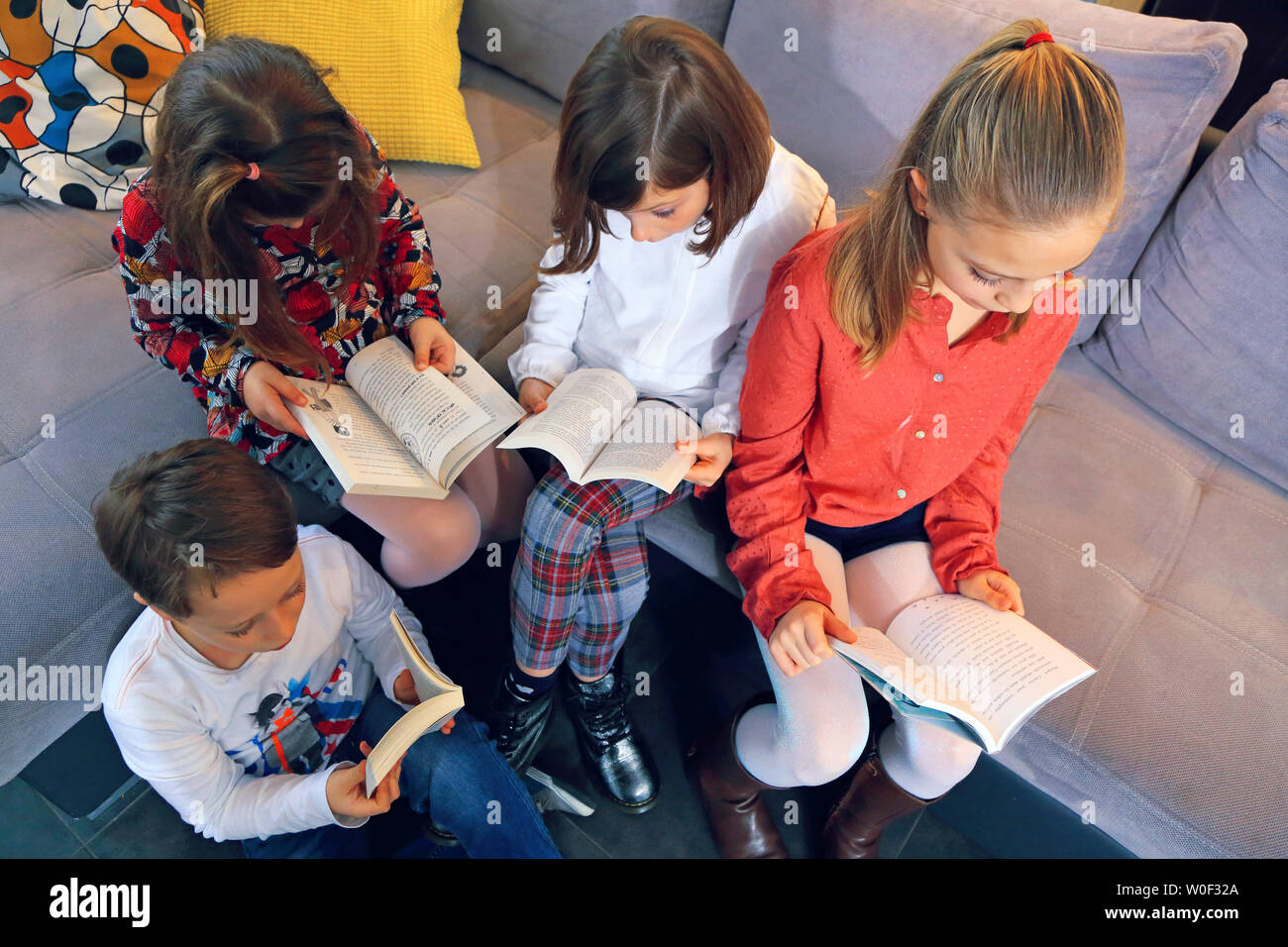 Lecture des enfants Banque D'Images