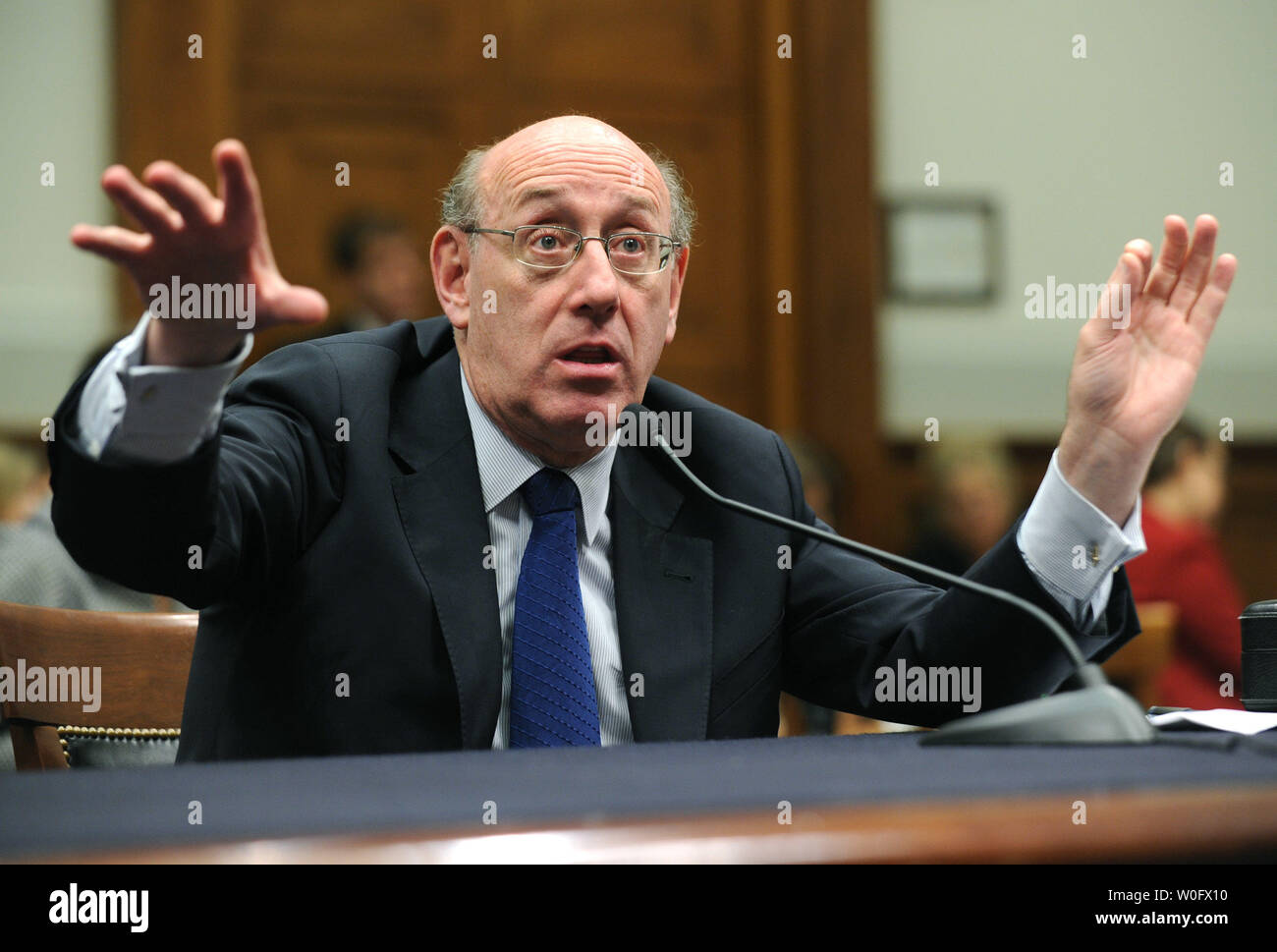Kenneth Feinberg, administrateur du déversement de pétrole de BP, fonds d'indemnisation de la victime témoigne devant une commission judiciaire audition "garantir la justice pour les victimes de la catastrophe de l'huile de la côte du golfe du Mexique à Washington le 21 juillet 2010. UPI/Kevin Dietsch. Banque D'Images