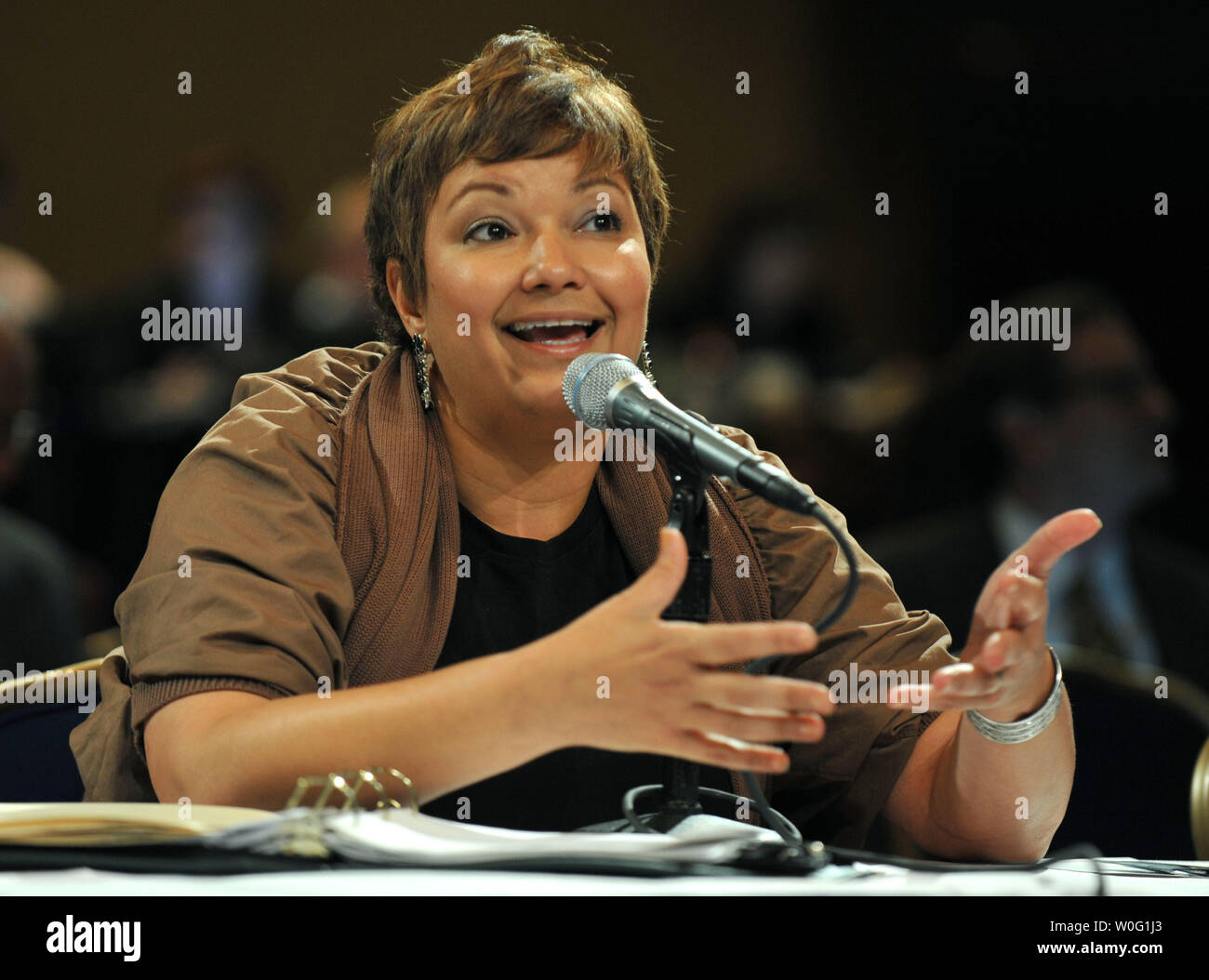 L'administrateur de l'EPA, Lisa Jackson participe à un groupe de discussion sur l'utilisation de dispersants lors d'une audition publique sur la réponse à la marée noire de Deepwater Horizon de BP, à Washington le 27 septembre, 2010. UPI/Kevin Dietsch Banque D'Images