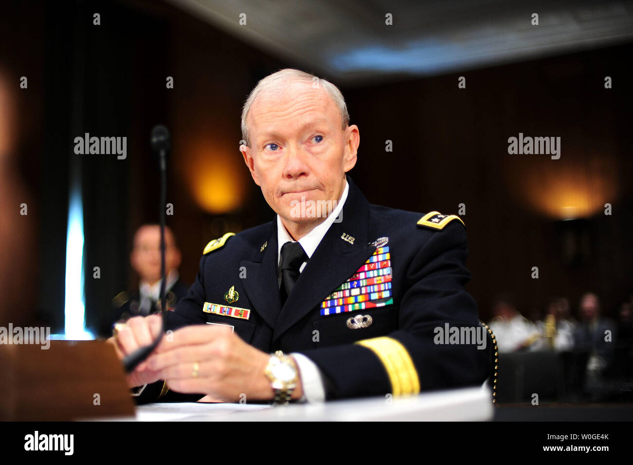 Le général Martin Dempsey témoigne de l'armée au cours de son des forces armées du Sénat audition des candidats d'être chef d'état-major interarmées à Washington le 26 juillet 2011. UPI/Kevin Dietsch Banque D'Images