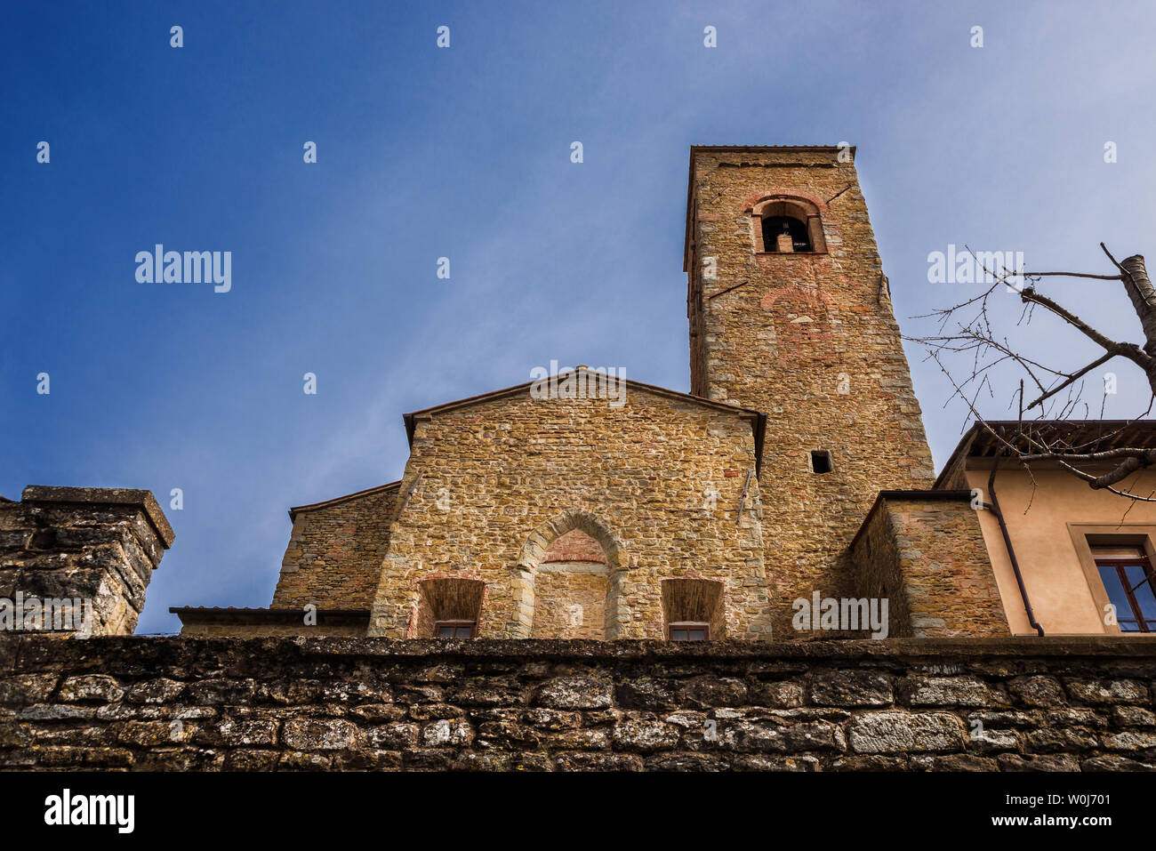 Voir l'église médiévale de Saint Augustin dans le centre historique de Cortona, une ancienne et petite ville en Toscane Banque D'Images