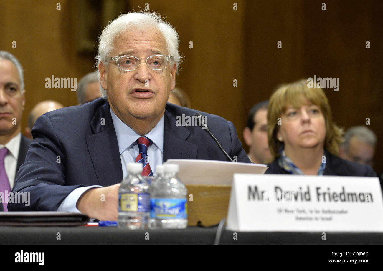 Avocat David M. Friedman, nommé ambassadeur des États-Unis en Israël, fait de remarques au cours de sa Commission des relations étrangères du Sénat des audiences de confirmation, sur la colline du Capitole, le 16 février 2017, à Washington, DC. Friedman devrait être remis en question sur les déclarations au sujet des colonies israéliennes, la solution des deux états de la question palestinienne et Israël a des relations passées avec l'administration Obama. Photo de Mike Theiler/UPI Banque D'Images