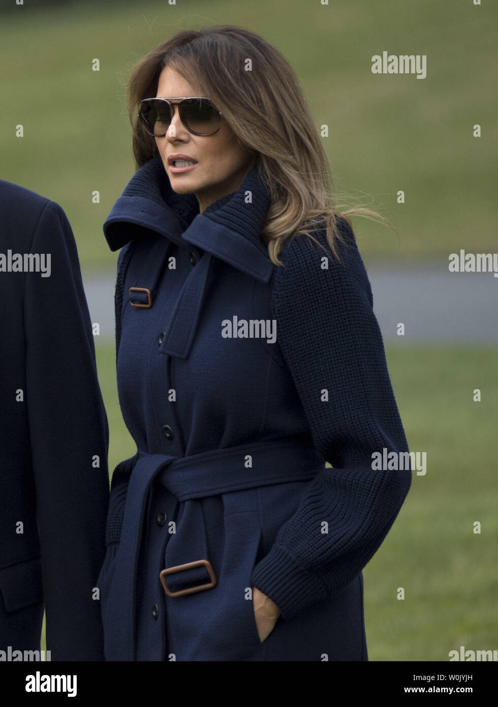 Première Dame Melania Trump quittent la maison blanche avec le Président Trump pour une journée à Manchester, New Hampshire, à Washington, D.C. le 19 mars 2018. Photo par Kevin Dietsch/UPI Banque D'Images