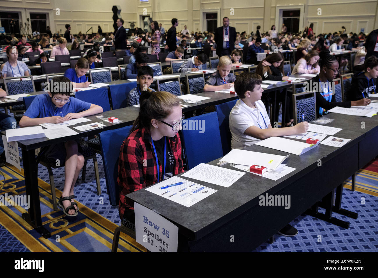 Spellers préparer pour commencer l'avant-test à choix multiples comme le 2018 Scripps National Spelling Bee commence sur le 29 mai 2018 à Oxon Hill, Md, Photo de Pete Marovich/UPI Banque D'Images