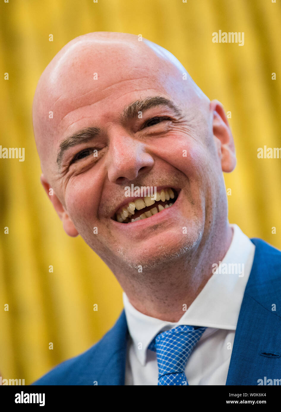 Président de la FIFA, Gianni Infantino parle au président Donald Trump lors d'une réunion dans le bureau ovale à la Maison Blanche, à Washington, D.C. le 28 août 2018. Photo par Kevin Dietsch/UPI Banque D'Images