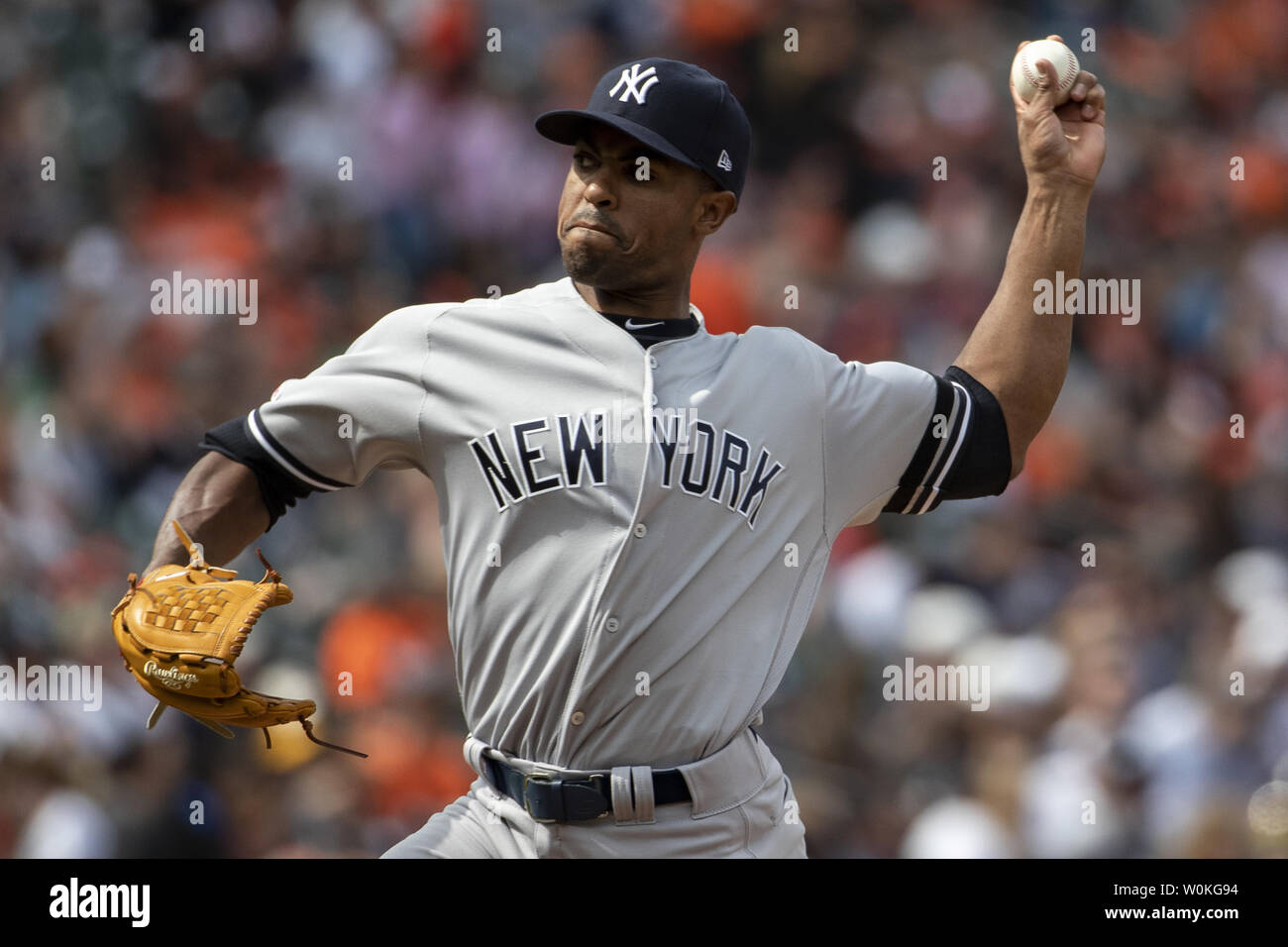 New York Yankees relief pitcher Stephen Tarpley (71) lance un lancer au cours de la septième manche à l'Oriole Park at Camden Yards que les Yankees jouer les Orioles de Baltimore le 7 avril 2019 à Baltimore, Maryland. Les Yankees mènent la série 2-0 en début de saison. Photo par Alex Edelman/UPI Banque D'Images