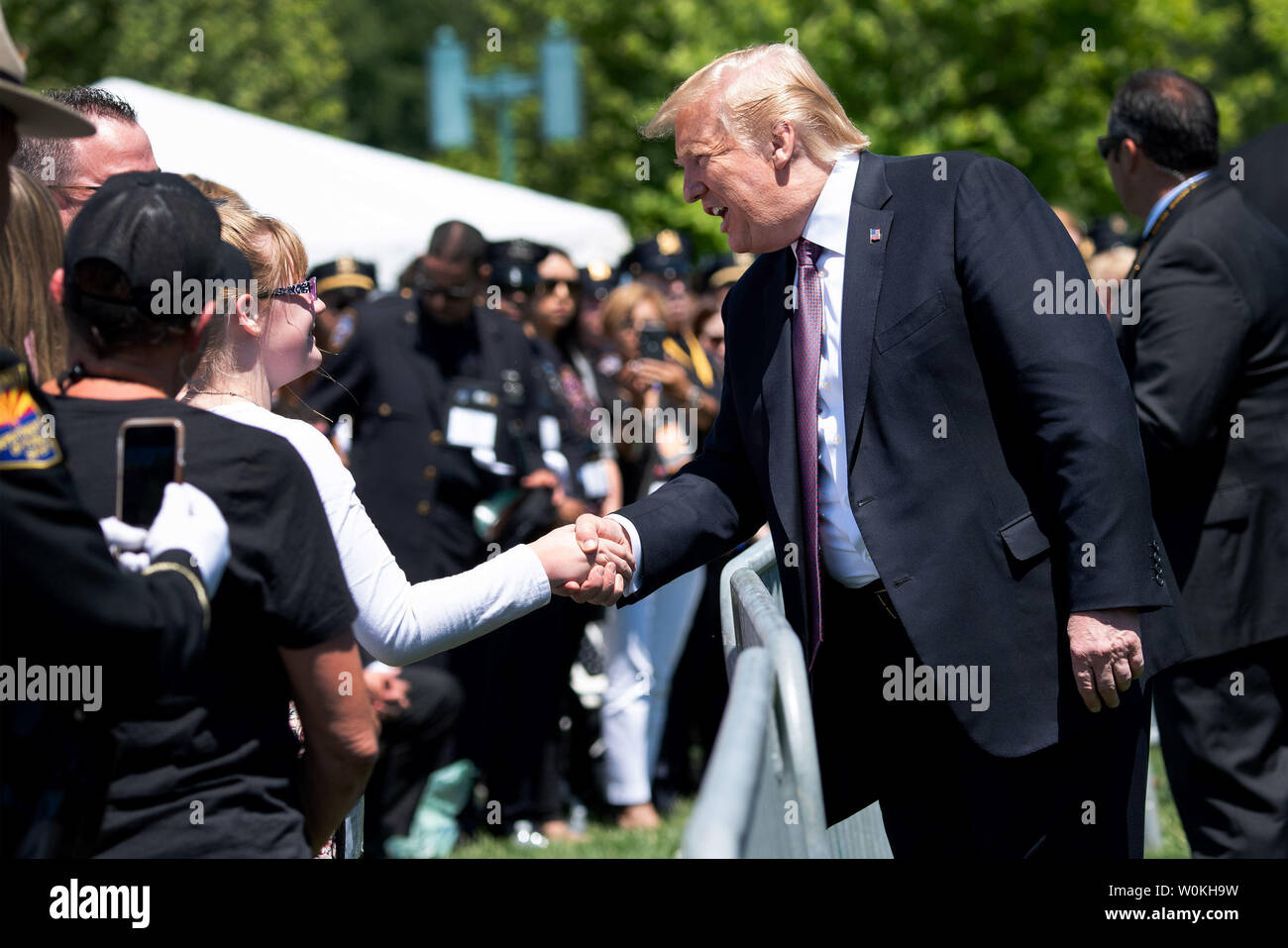 Le président Donald Trump le public accueille lors de la 38e conférence nationale des agents de la paix, au Capitole à Washington, D.C. le 15 mai 2019. Photo par Kevin Dietsch/UPI Banque D'Images
