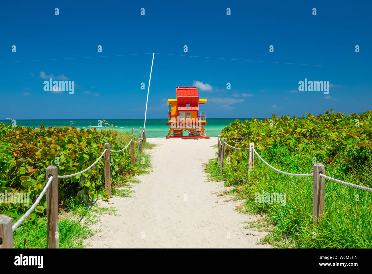 Lifeguard tower. Miami Beach. South Beach. La Floride. USA. Banque D'Images Lifeguard tower. Miami Beach. South Beach. La Floride. USA. Banque D'Images