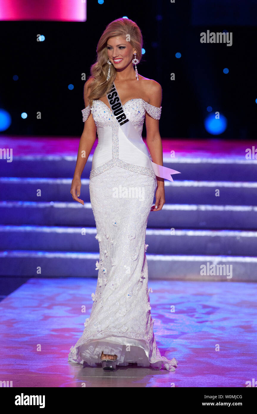 Miss France 2011, Hope The Driskill de Jefferson City, participe à son  choix au cours de la robe de soirée de Miss USA 2011 Show présentation le  mercredi 15 juin, à partir