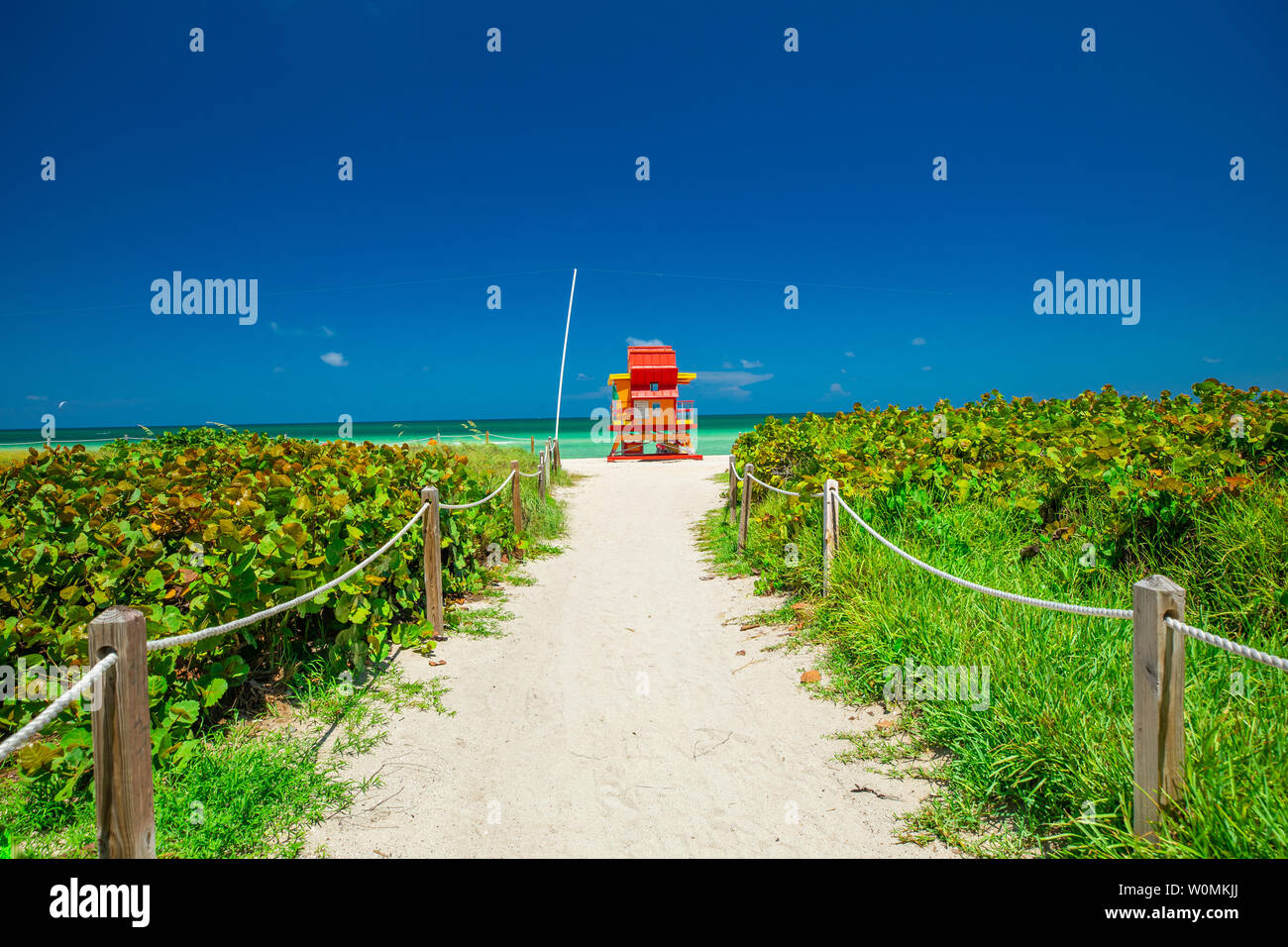 Lifeguard tower. Miami Beach. South Beach. La Floride. USA. Banque D'Images Lifeguard tower. Miami Beach. South Beach. La Floride. USA. Banque D'Images