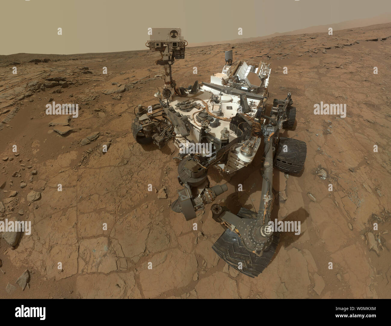 La NASA Cette image prise le 3 février 2013 montre un auto-portrait de la NASA Mars Rover Curiosity créé par une combinaison de plusieurs dizaines d'expositions prises par le rover Mars Hand Lens Imager (MAHLI), sur la surface de Mars, le 20 février 2013. UPI/NASA Banque D'Images