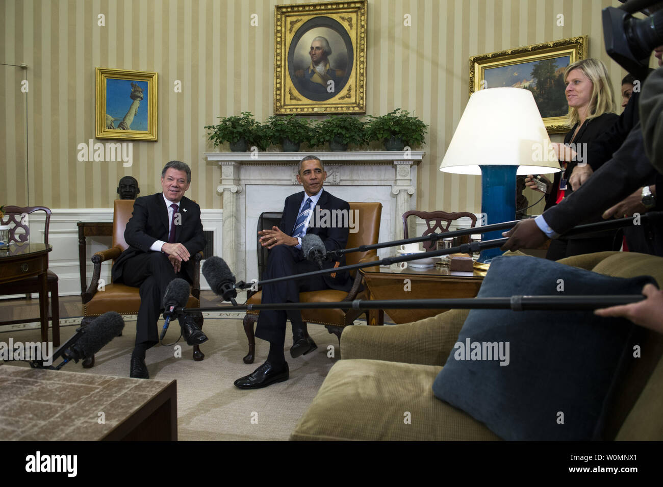Le président américain Barack Obama rencontre le président de Colombie Juan Manuel Santos dans le bureau ovale de la Maison Blanche à Washington, D.C., 4 février 2016. Banque D'Images