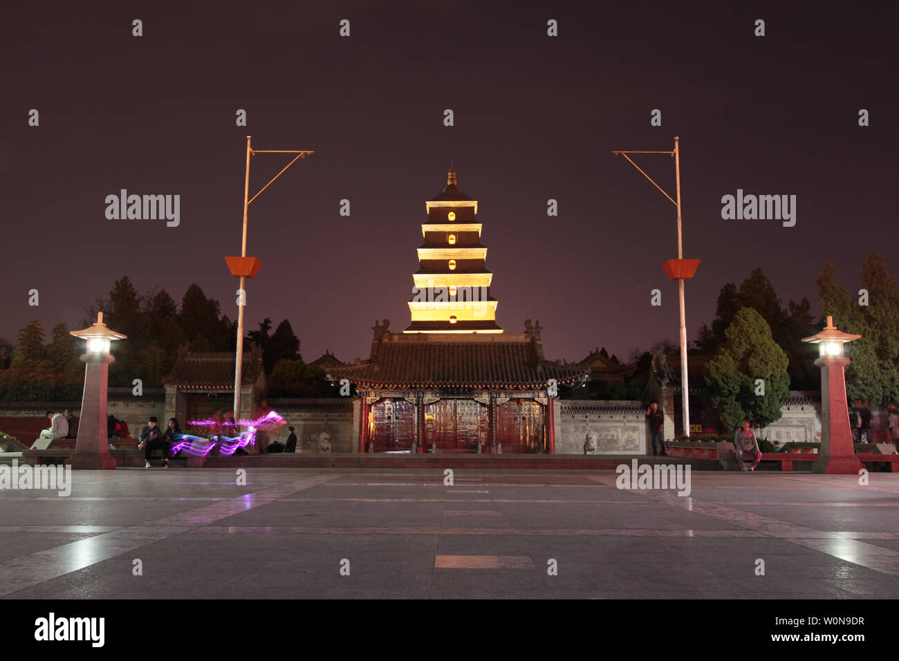 Vue de la nuit de la Grande Pagode de l'Oie Sauvage à Xi'an, province du Shaanxi Banque D'Images