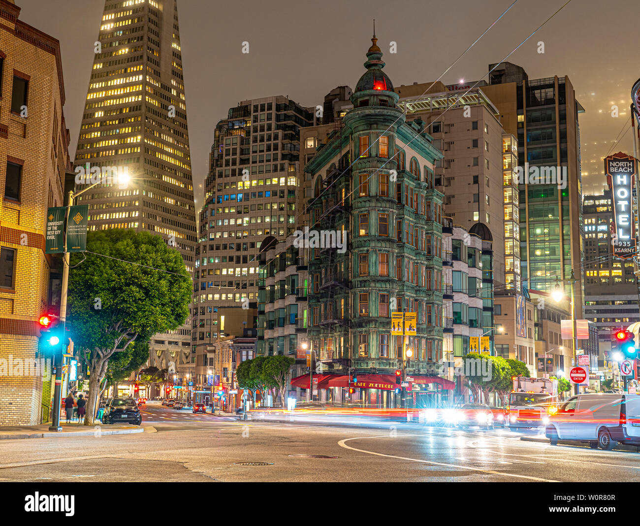 La vie nocturne dans le centre-ville de San Francisco Banque D'Images