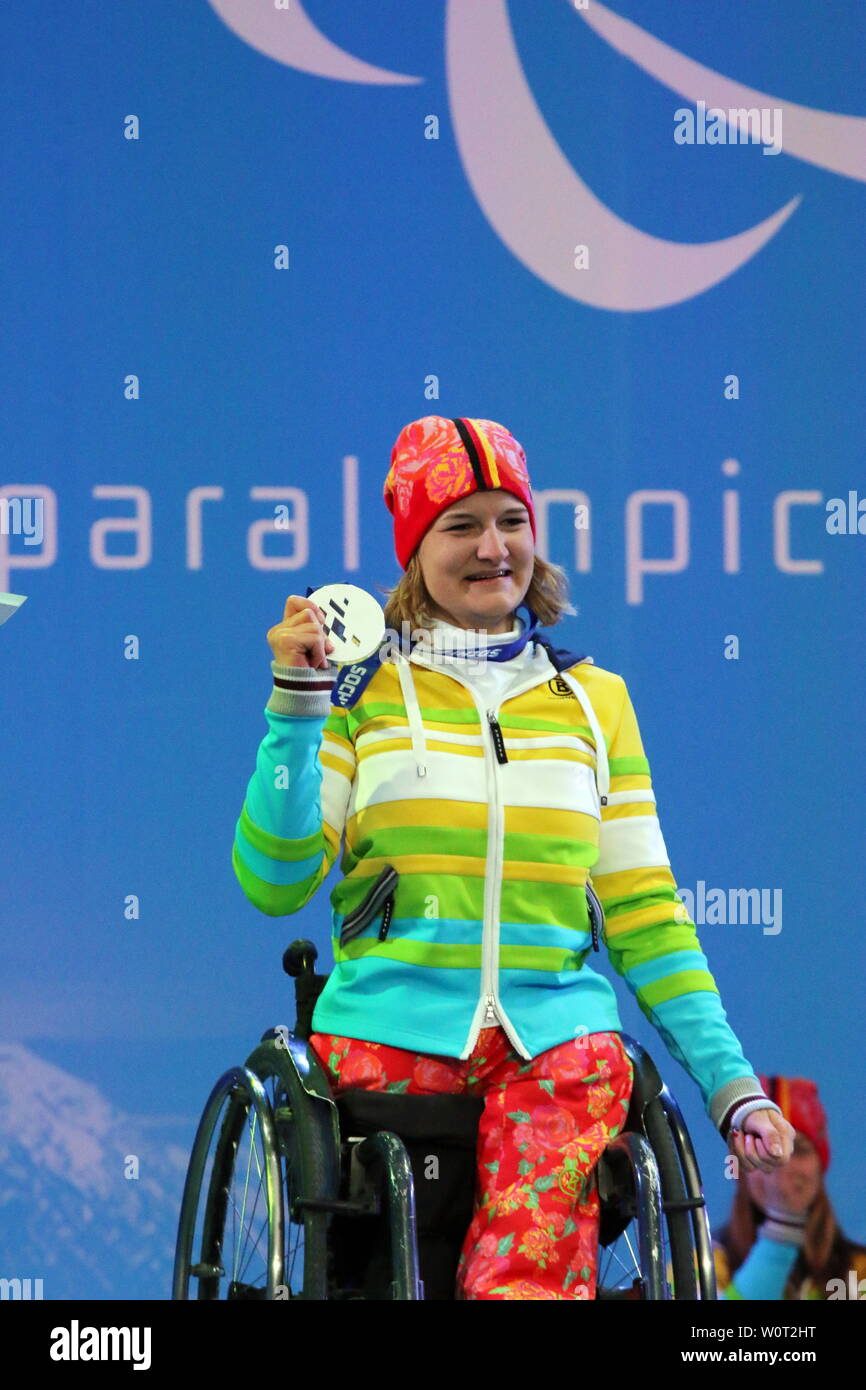 Anna-Lena Forster gewann Silber im Rosa Khutor - Slalom Ski Alpin 6. Jeux paralympiques Jeux paralympiques Tag Sotschi Sotschi 2014 / 2014 Jeux paralympiques d'hiver de Sotchi Banque D'Images