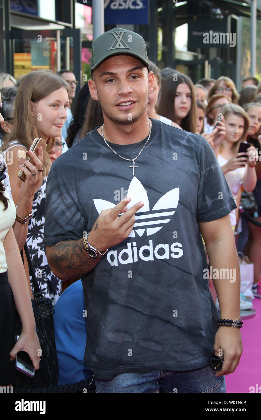 Pietro Lombardi, Late Night Shopping, Designer Outlet Soltau, 03.08.2018 Banque D'Images