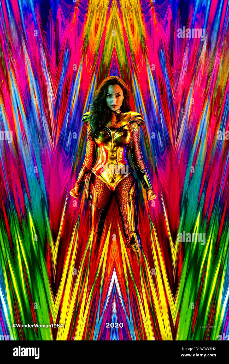 Wonder Woman 1984 (2020) réalisé par Patty Jenkins et avec Gal Gadot, Chris Pine, Connie Nielsen et Robin Wright. Situé dans les années 80, Wonder Woman prend son ennemi juré le guépard au cours de la guerre froide. Banque D'Images