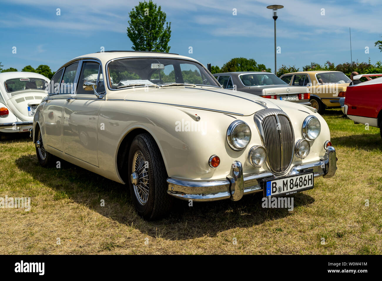 PAAREN IM GLIEN, ALLEMAGNE - le 19 mai 2018 Voiture de direction : Daimler 2.5 V8, 1966. Die Oldtimer Show 2018. Banque D'Images