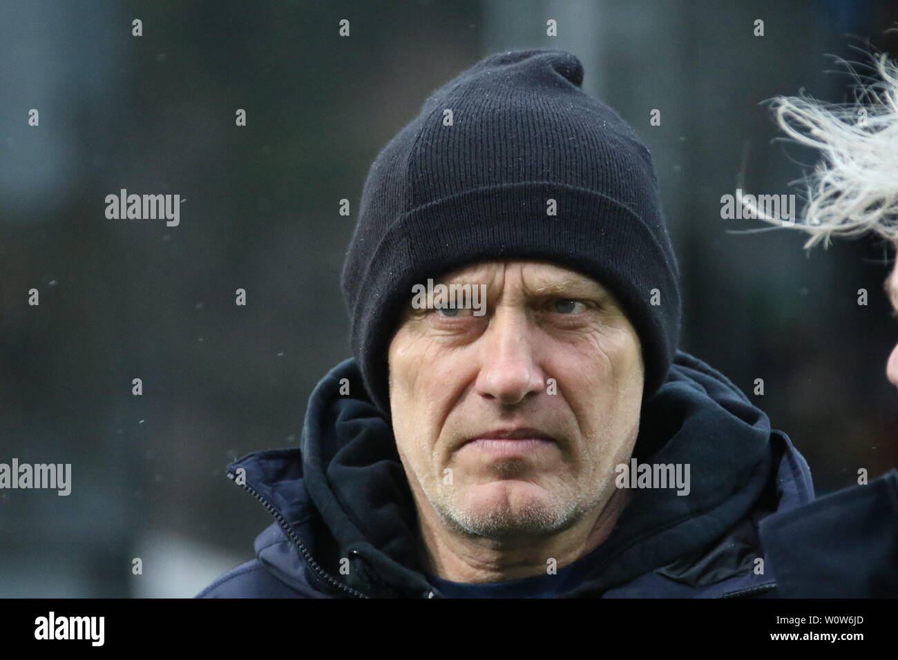 Formateur Christian Streich (Freiburg), 1. BL : 18-19 : 14. Sptg. - SC Freiburg vs RB Leipzig DFL RÈGLEMENT INTERDIT TOUTE UTILISATION DES PHOTOGRAPHIES COMME DES SÉQUENCES D'IMAGES ET/OU QUASI-VIDÉO Foto : Joachim Hahne/johapress Banque D'Images