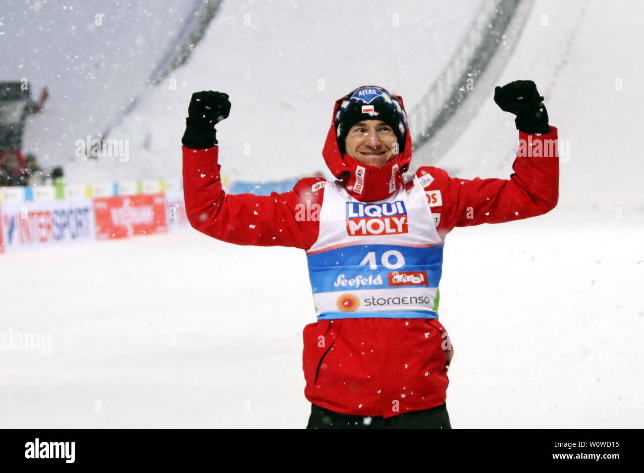 Einfach stark : Kamil Stoch (Polen / POL) bejubelt WM-Silber bei Skispringen Herren NH, les IF Nordische Ski-WM 2019 à Seefeld Banque D'Images