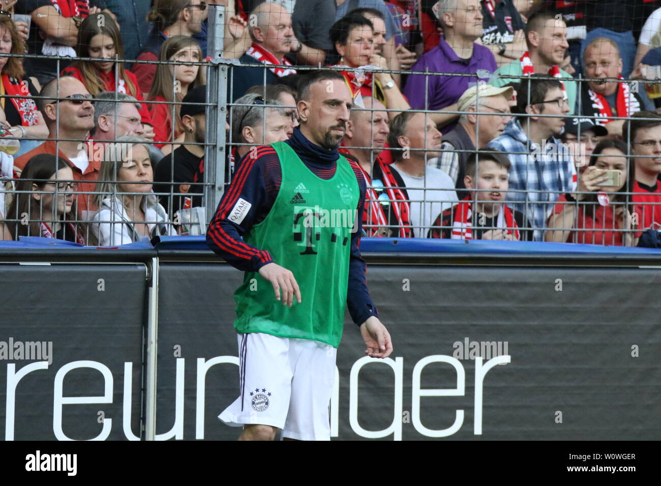 Franck Ribery (Bayern), 1. BL : 18-19 : 27. Sptg. - SC Freiburg vs FC Bayern München DFL RÈGLEMENT INTERDIT TOUTE UTILISATION DES PHOTOGRAPHIES COMME DES SÉQUENCES D'IMAGES ET/OU QUASI-VIDÉO Foto : Joachim Hahne/johapress Banque D'Images